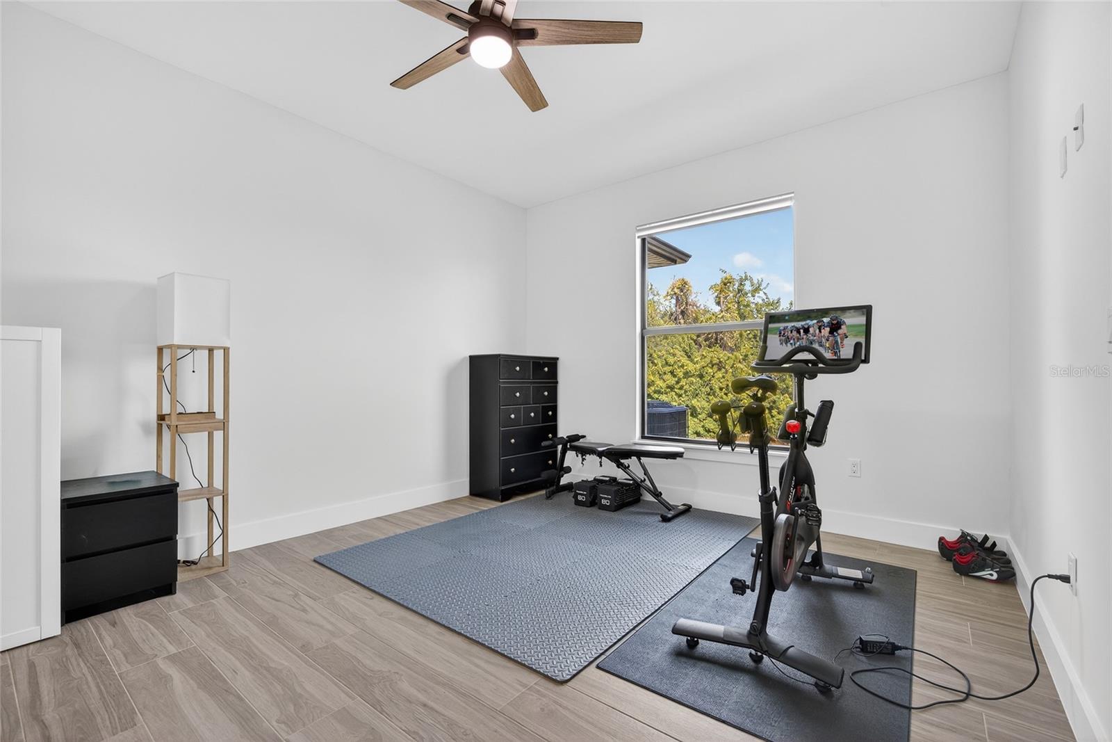 Image 21 of 38 For 2817 41st Avenue