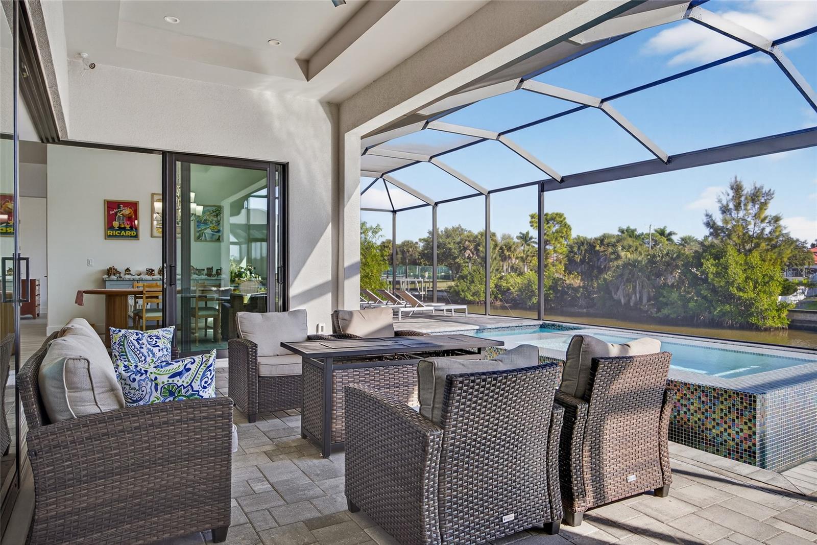 Image 25 of 38 For 2817 41st Avenue