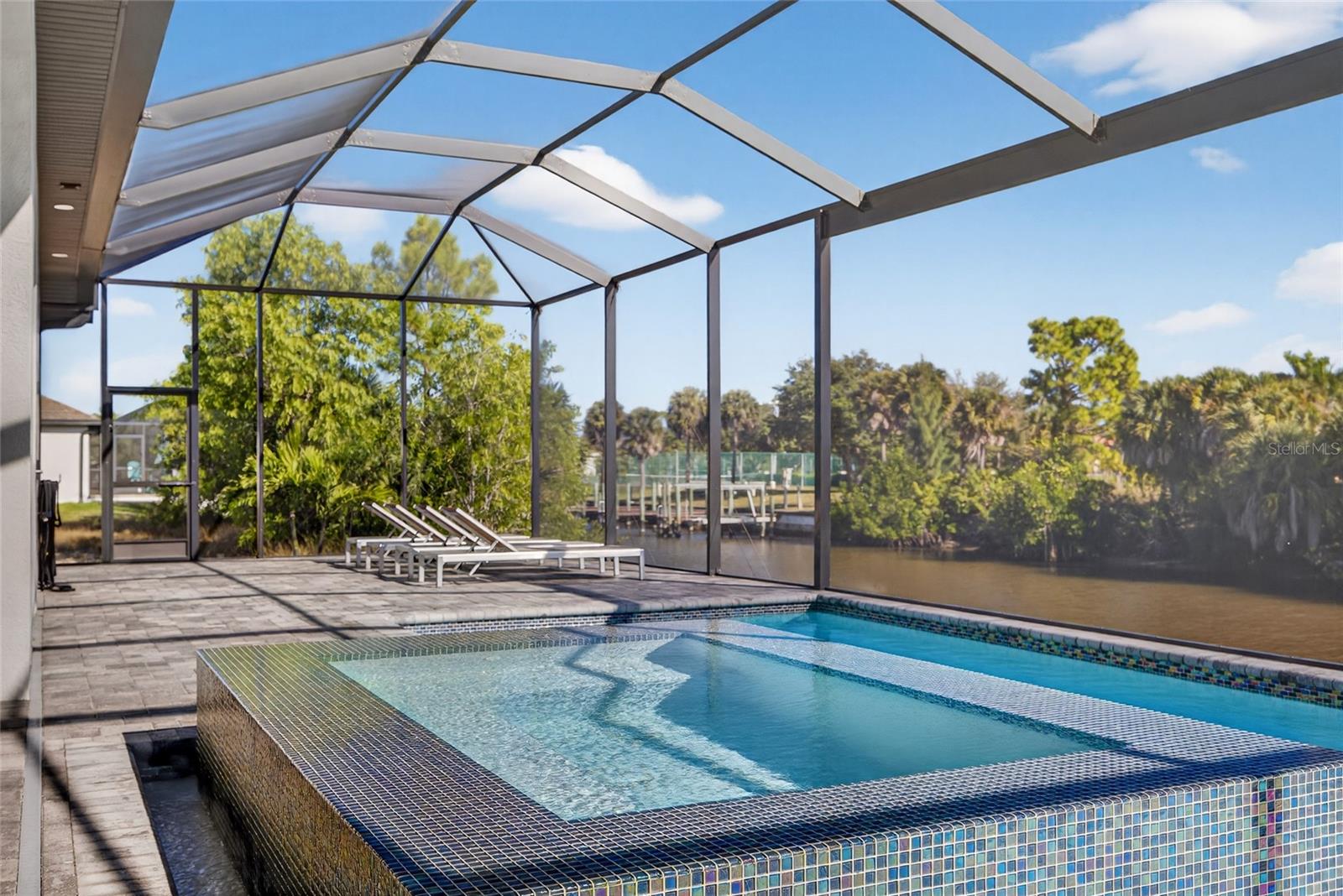 Image 29 of 38 For 2817 41st Avenue