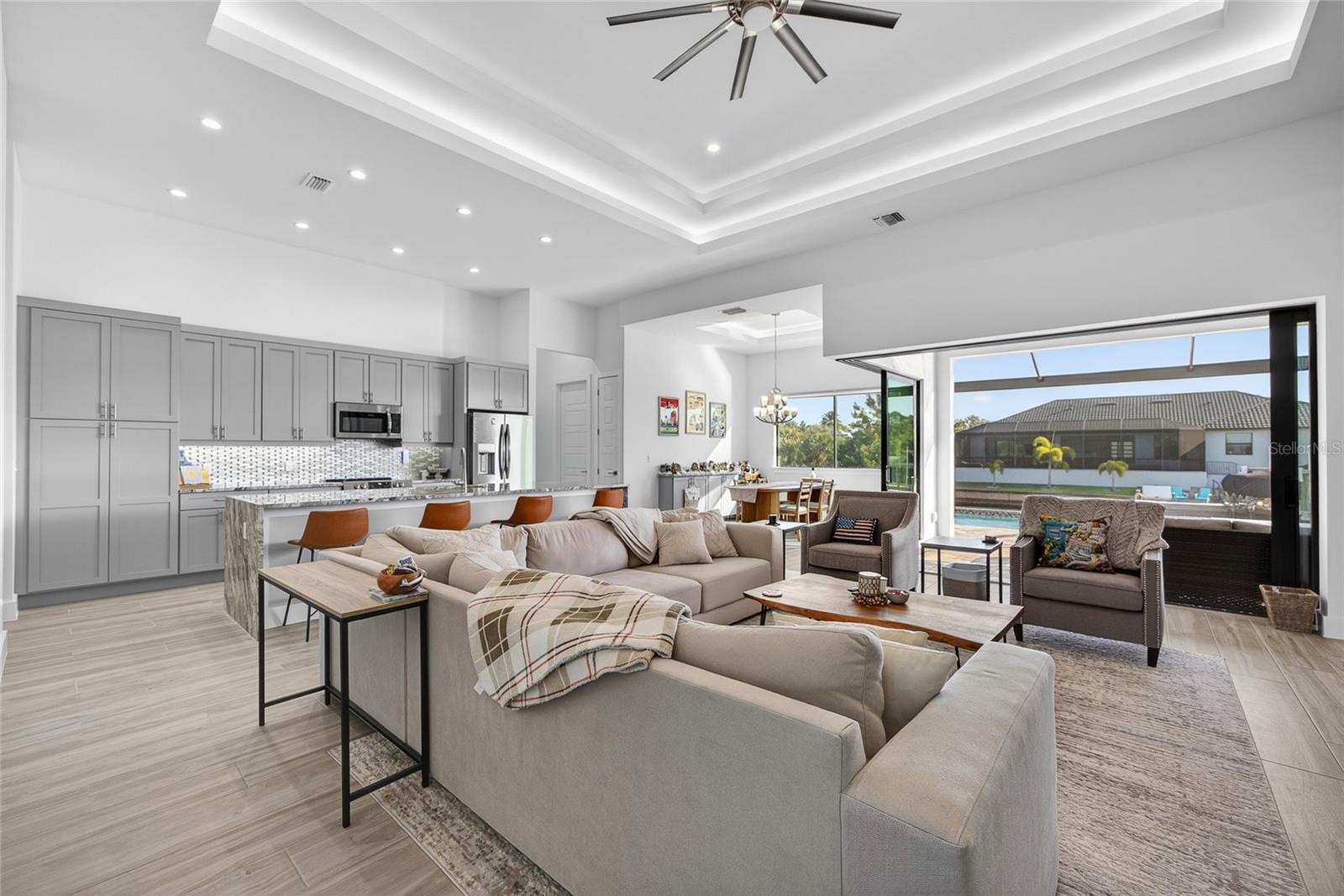 Image 4 of 38 For 2817 41st Avenue