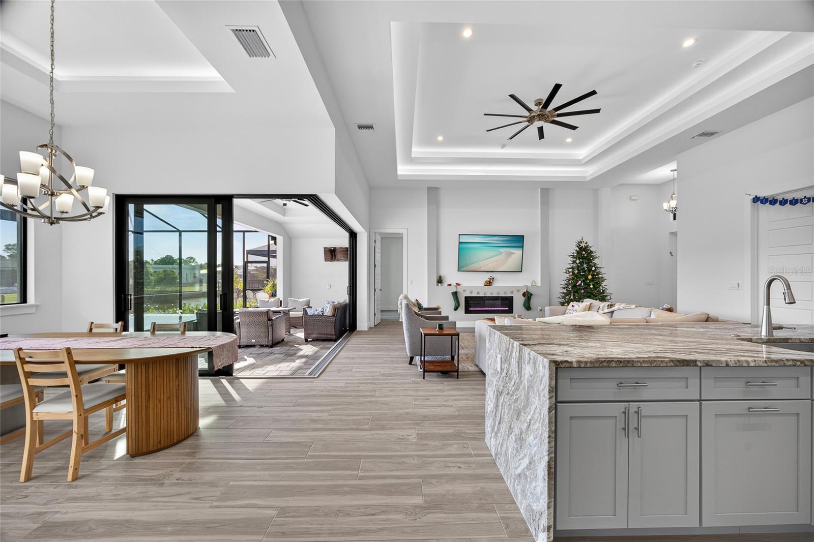 Image 7 of 38 For 2817 41st Avenue