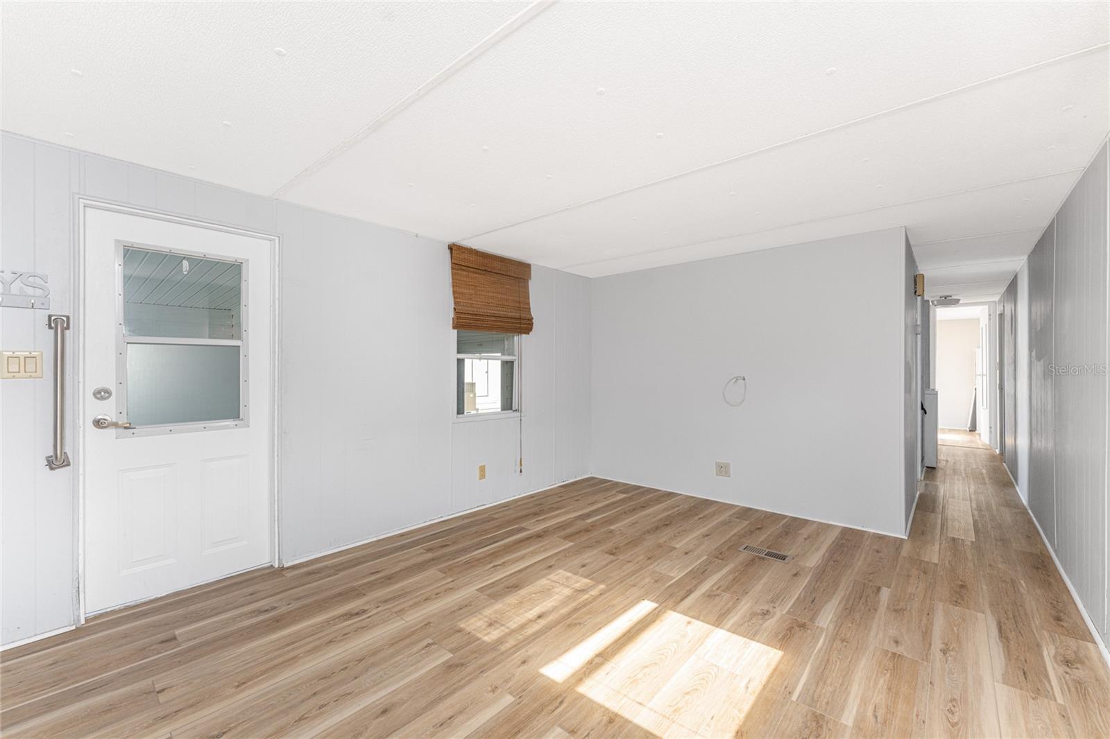 Image 11 of 39 For 7412 Beckley Street