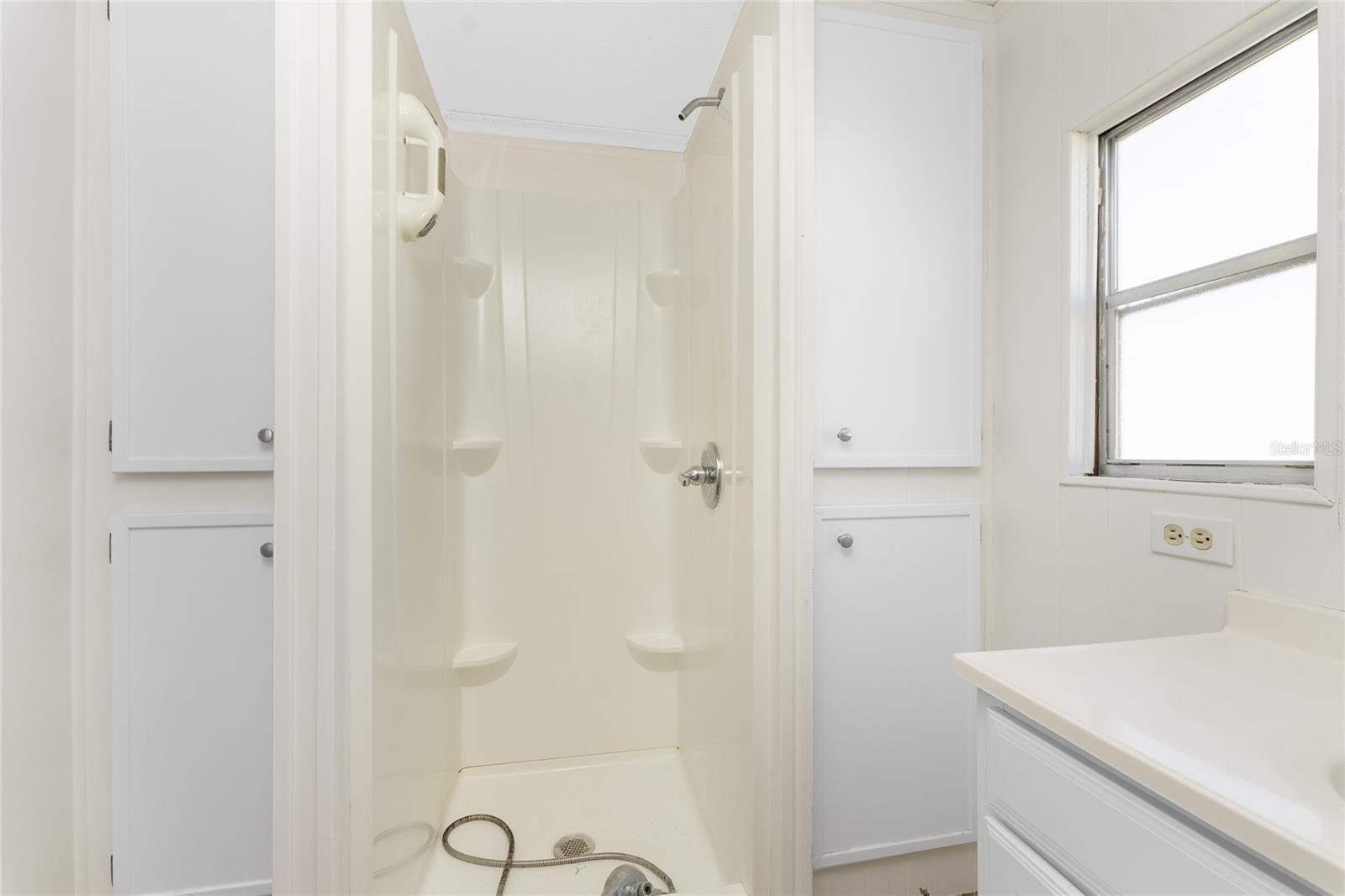 Image 16 of 39 For 7412 Beckley Street