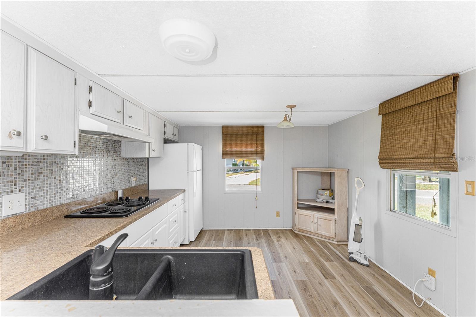 Image 5 of 39 For 7412 Beckley Street