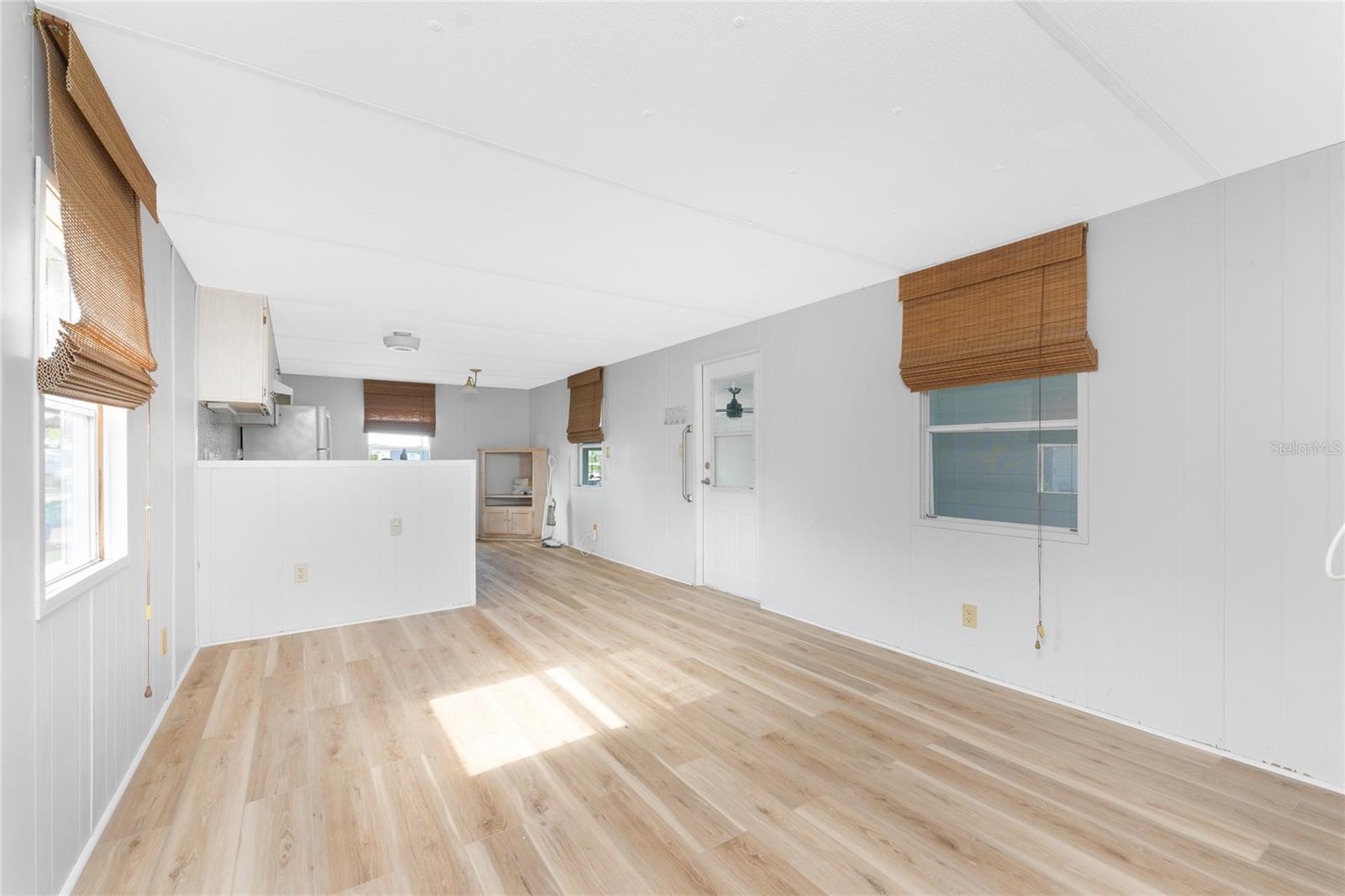 Image 8 of 39 For 7412 Beckley Street