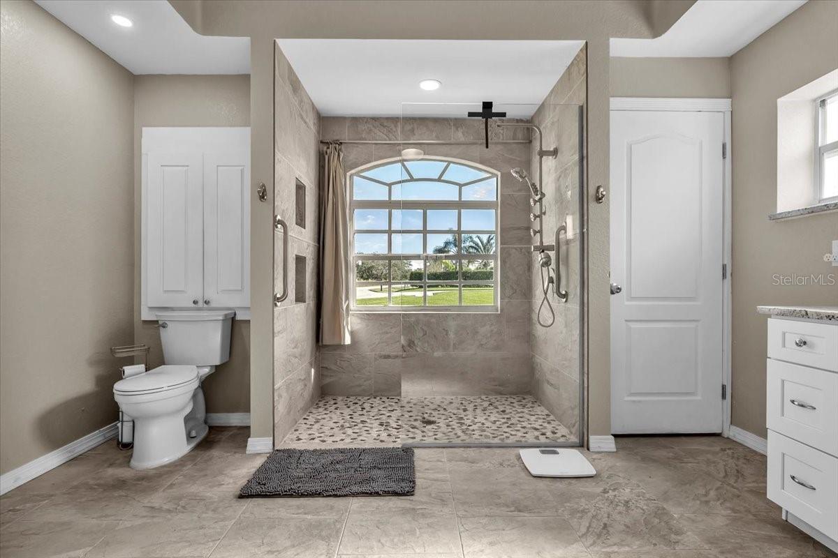 Image 8 of 90 For 8553 Aviary Road