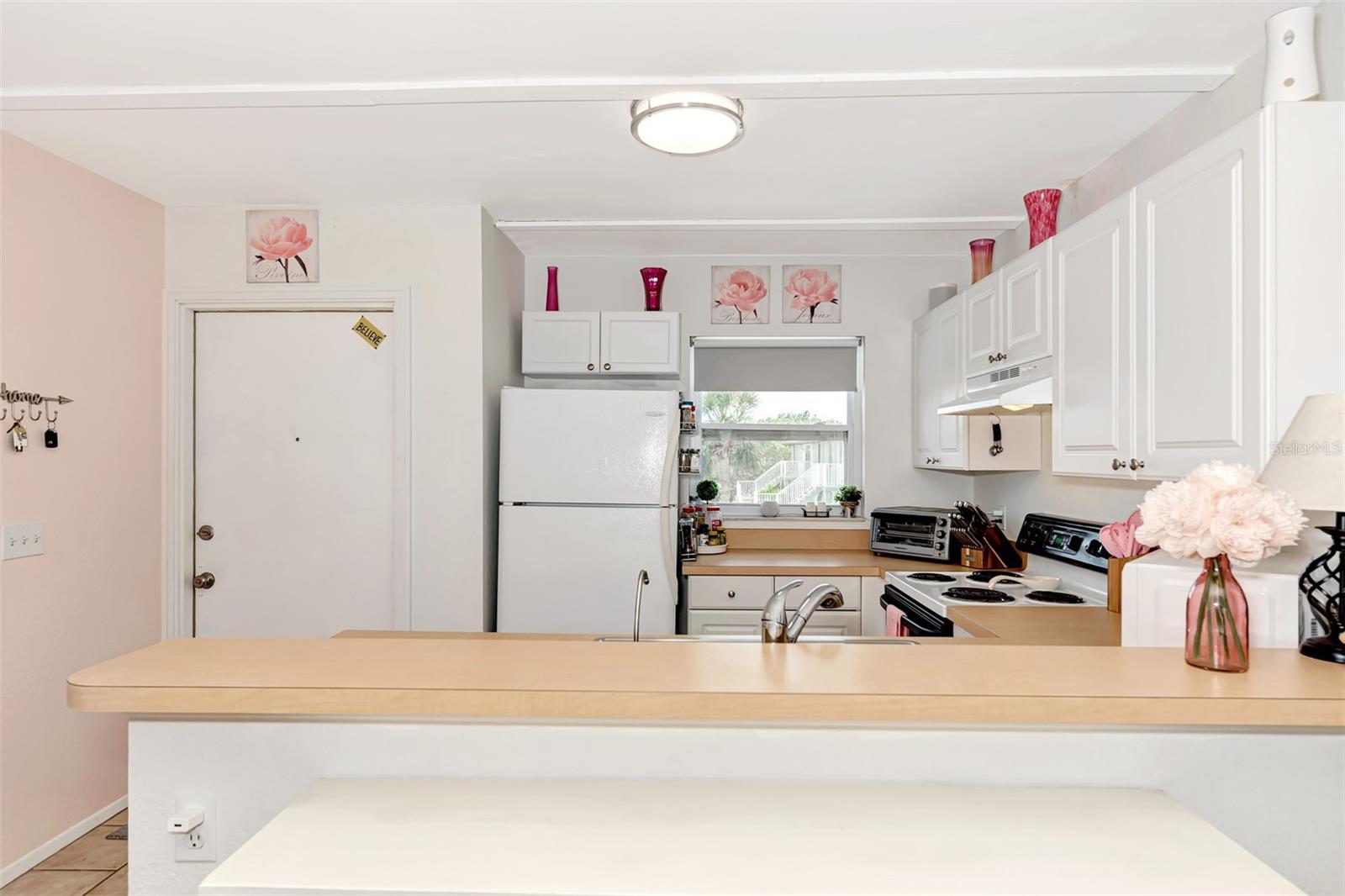 Image 11 of 39 For 25100 Sandhill Boulevard F203