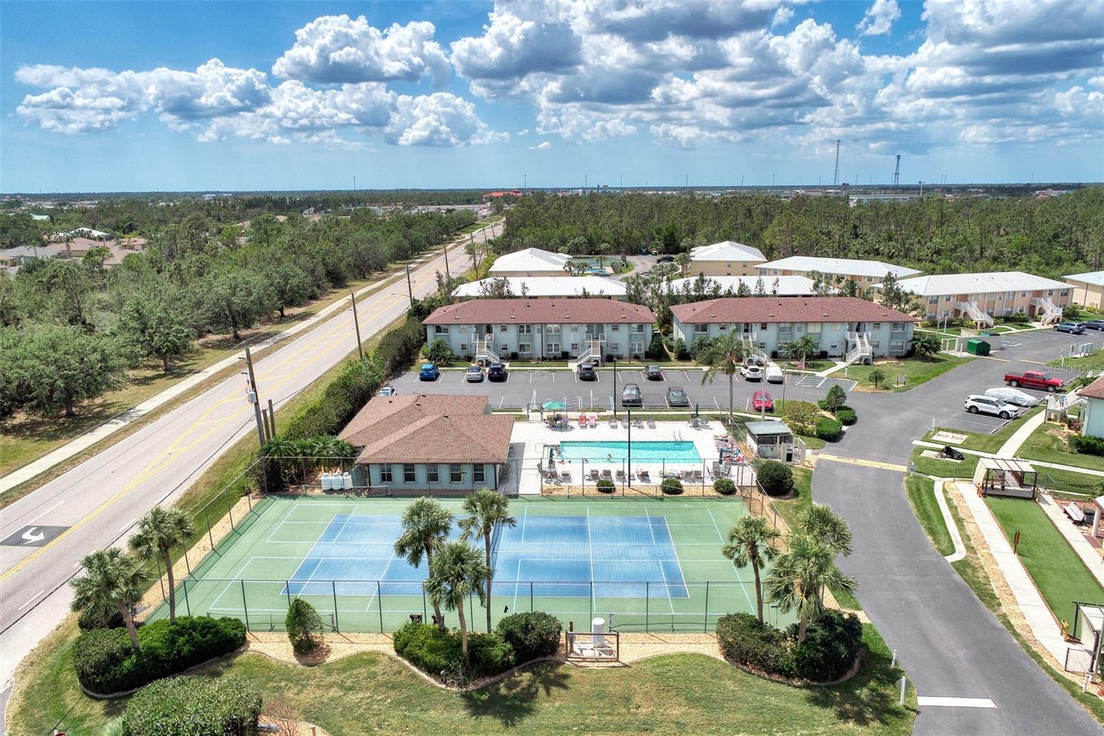 Image 32 of 39 For 25100 Sandhill Boulevard F203