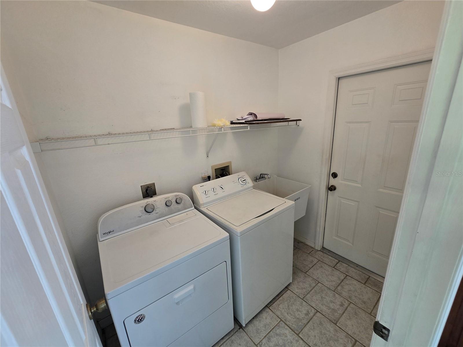 Image 21 of 27 For 4753 Salford Boulevard