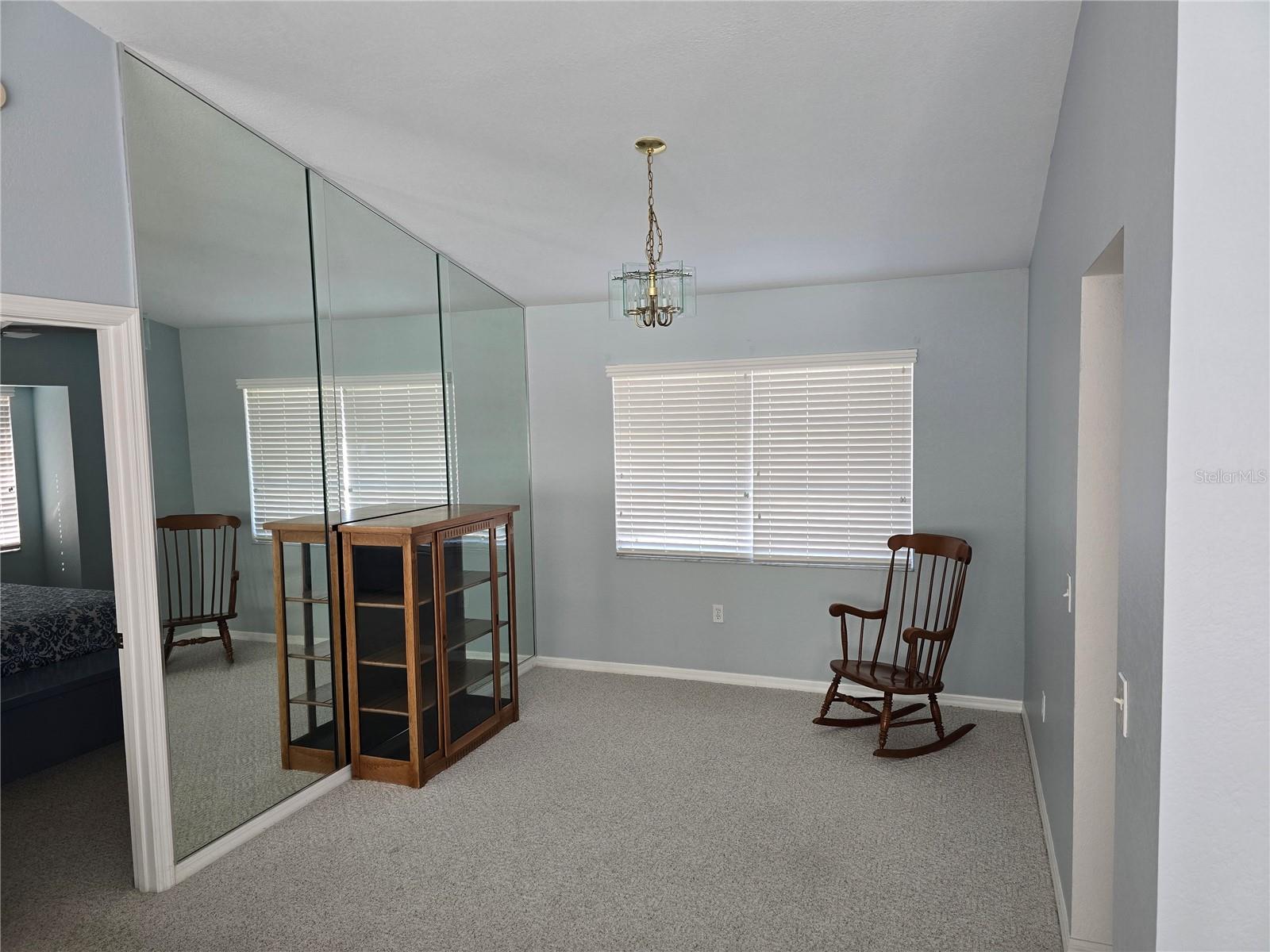 Image 7 of 27 For 4753 Salford Boulevard