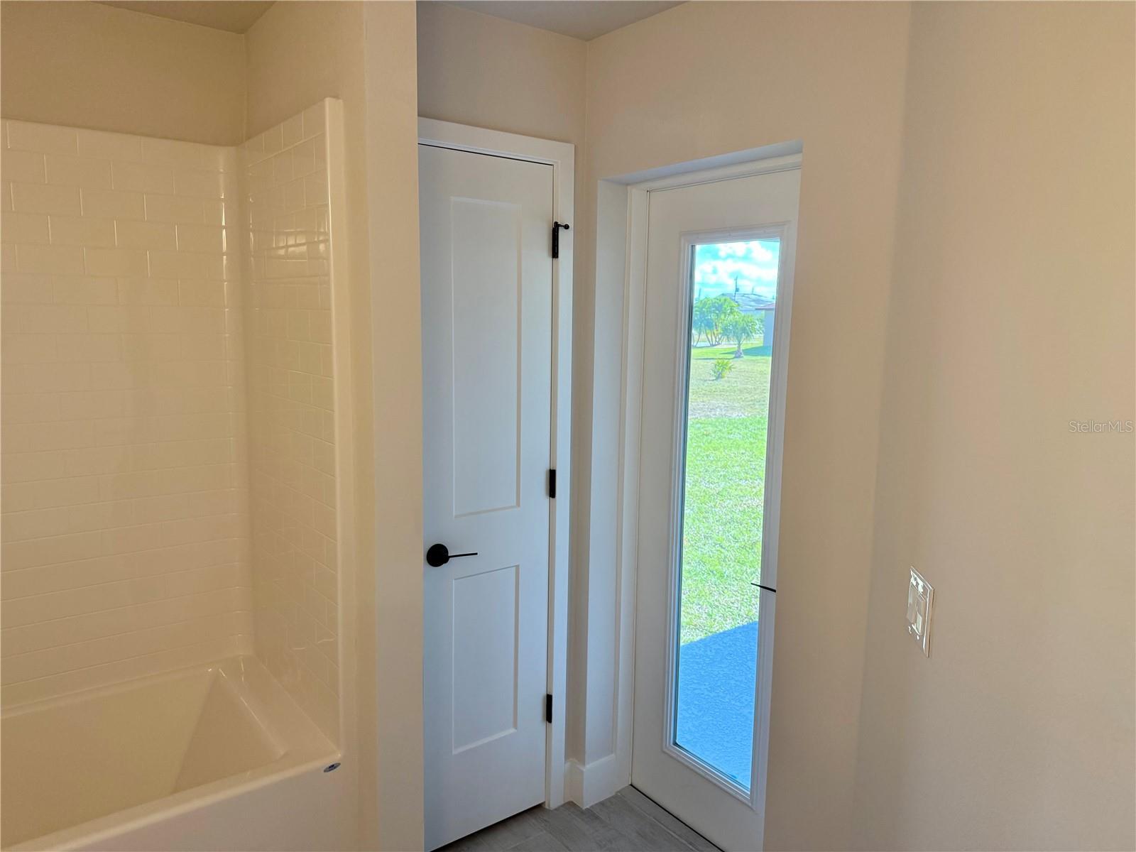 Image 17 of 25 For 9227 Newnan Circle