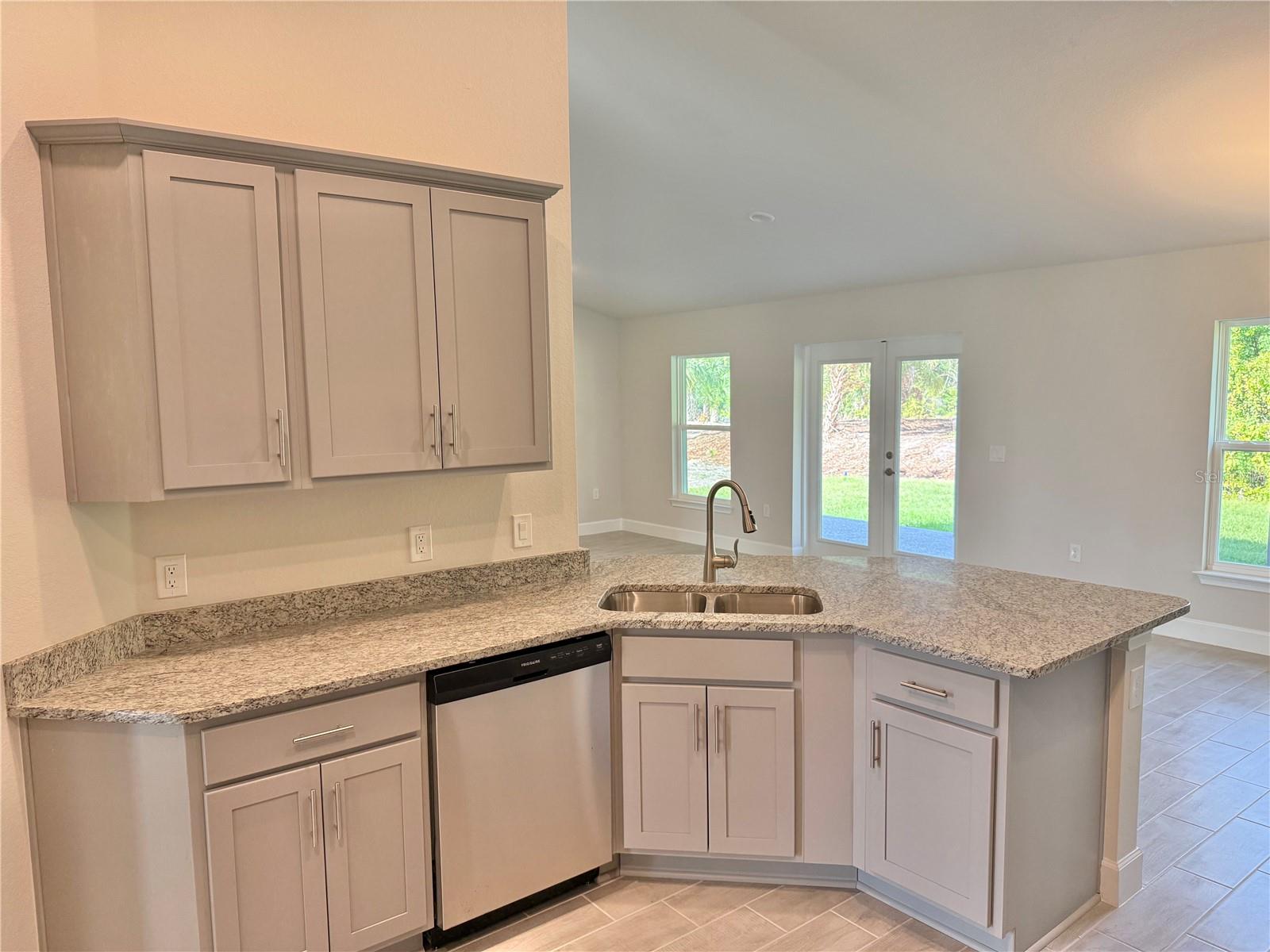 Image 5 of 25 For 9227 Newnan Circle