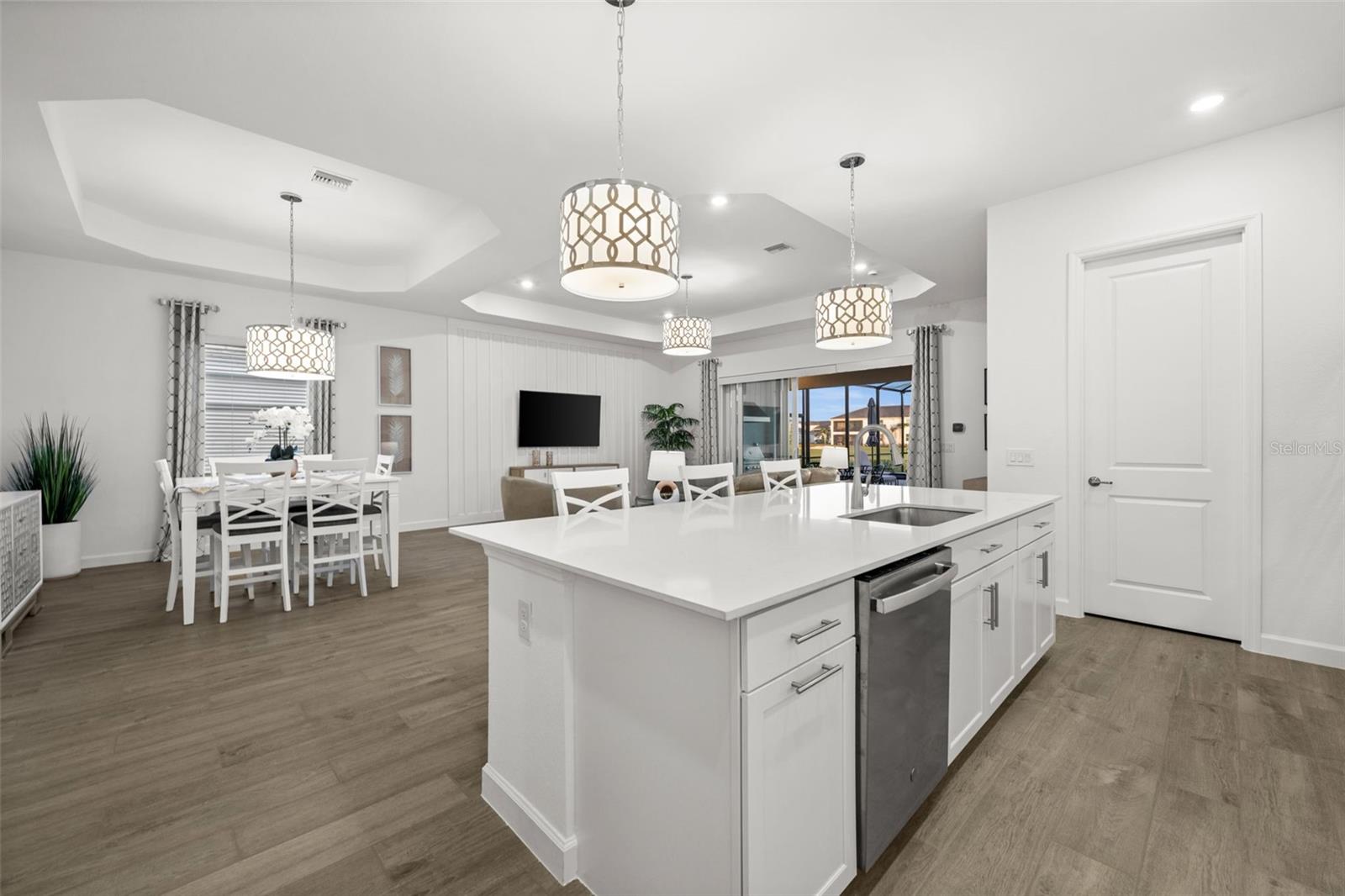 Image 11 of 47 For 15031 Pinehurst Lane