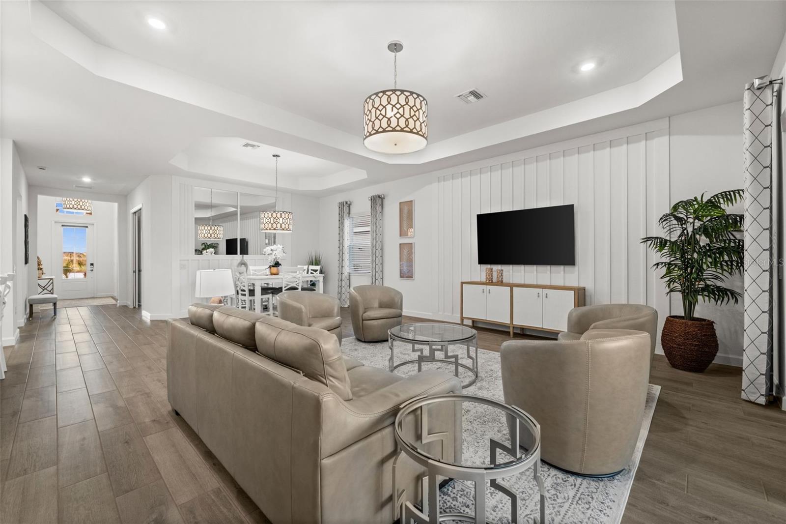 Image 13 of 47 For 15031 Pinehurst Lane