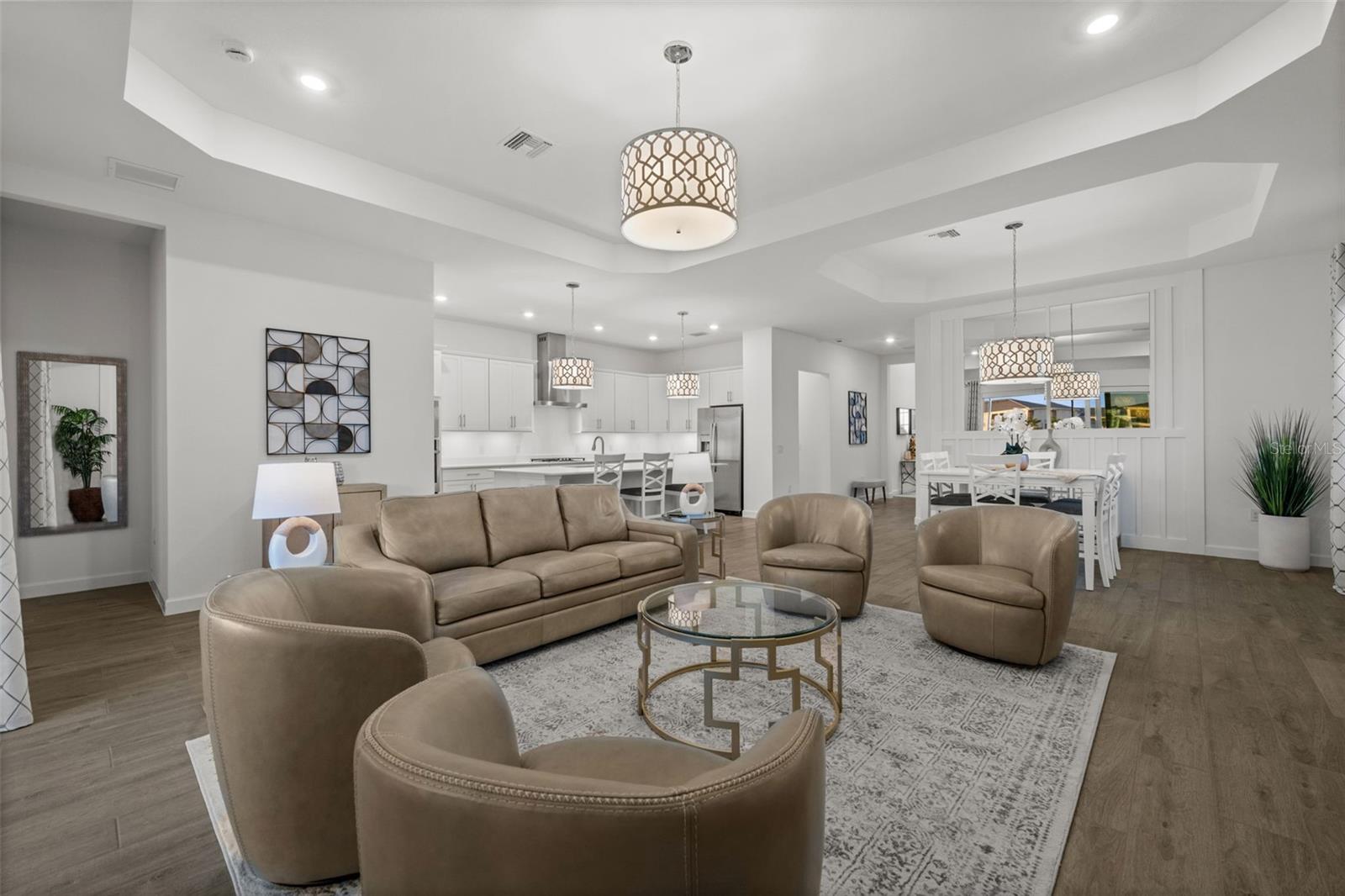 Image 14 of 47 For 15031 Pinehurst Lane