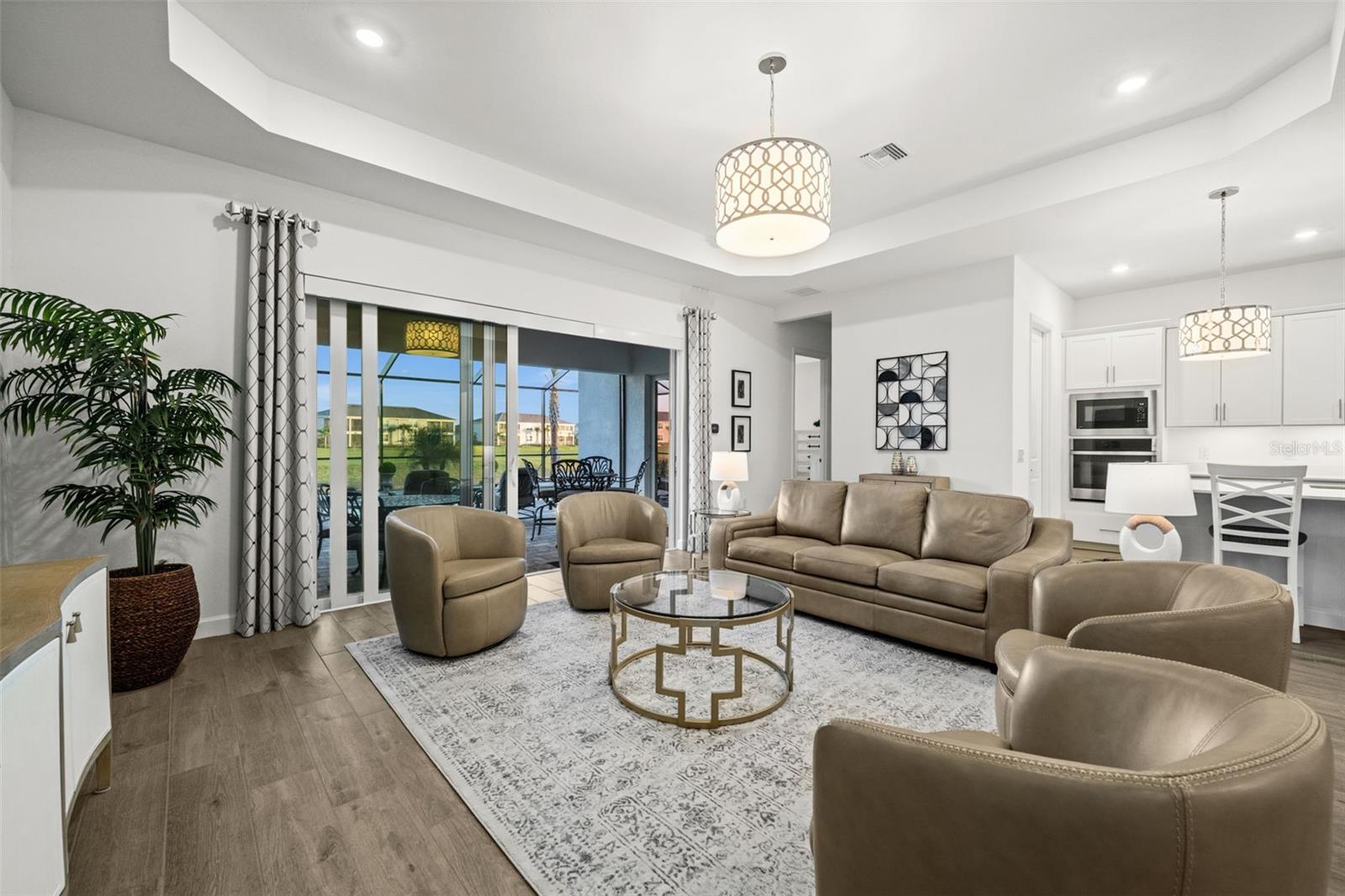 Image 16 of 47 For 15031 Pinehurst Lane