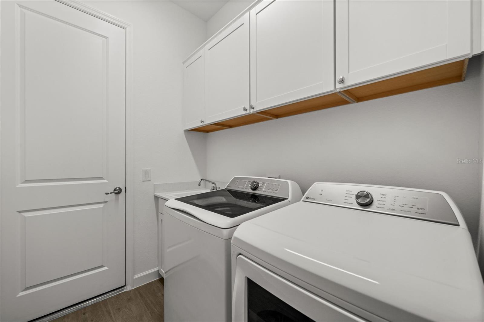 Image 28 of 47 For 15031 Pinehurst Lane