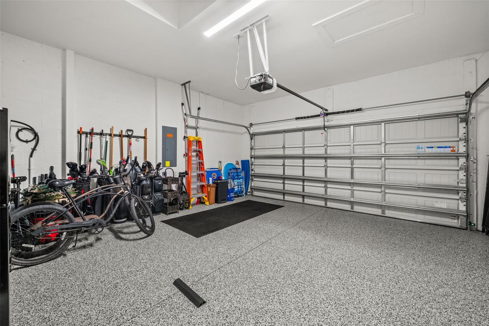 Image 29 of 47 For 15031 Pinehurst Lane