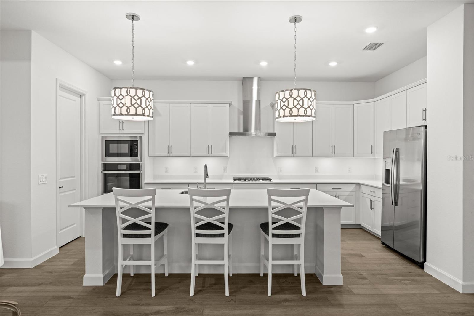 Image 4 of 47 For 15031 Pinehurst Lane