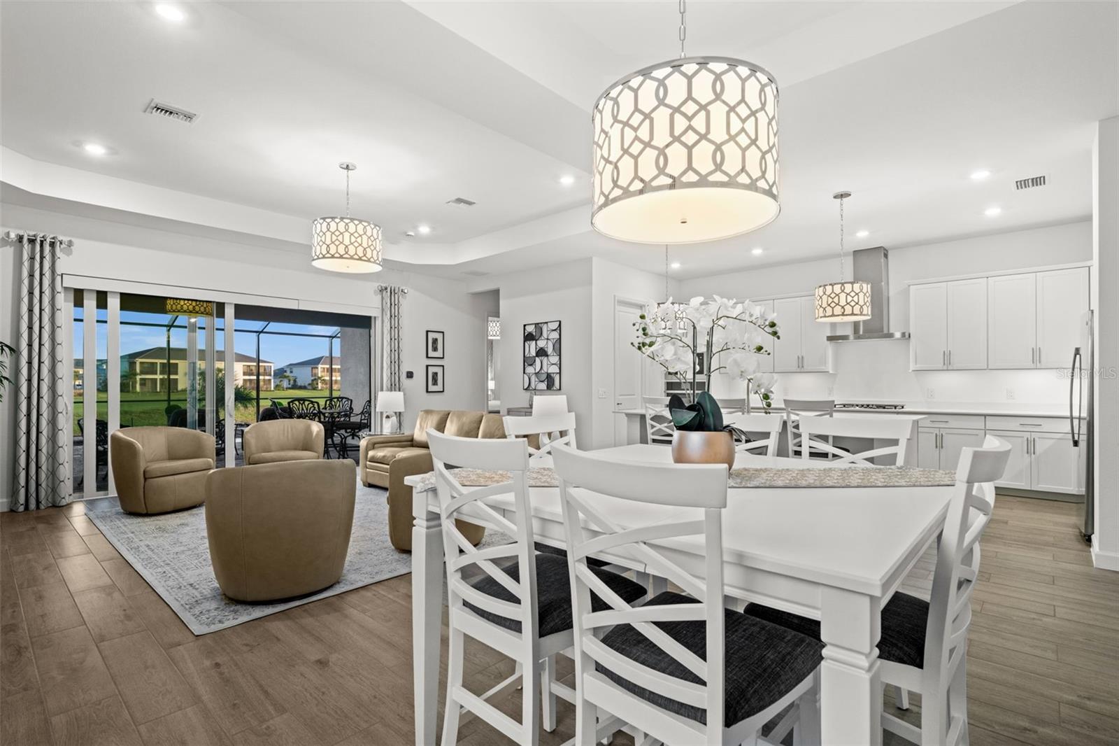 Image 8 of 47 For 15031 Pinehurst Lane