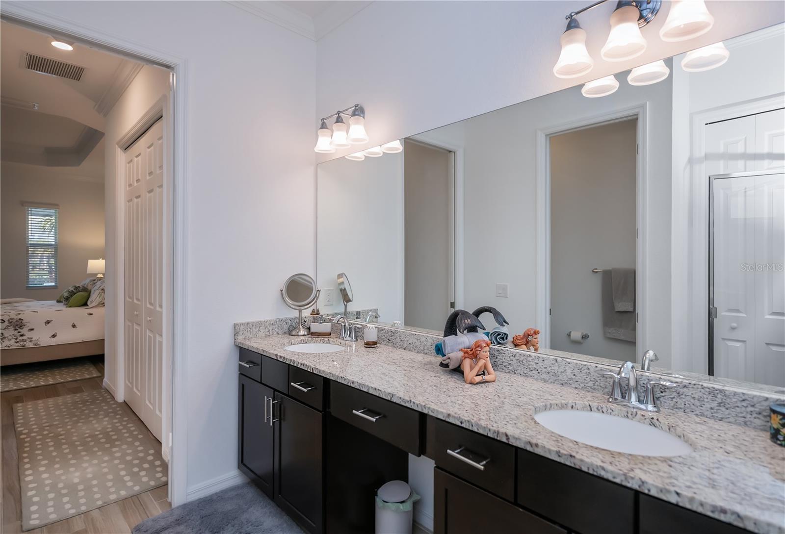 Image 38 of 82 For 25325 Longmeadow Drive