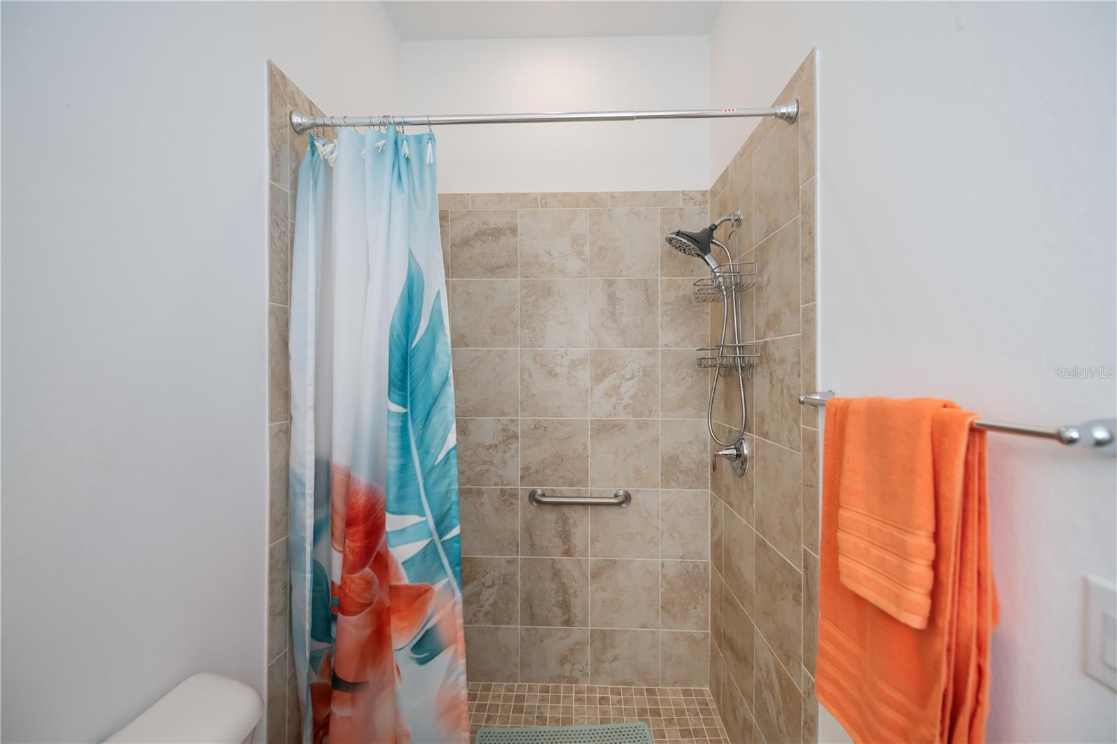 Image 54 of 82 For 25325 Longmeadow Drive