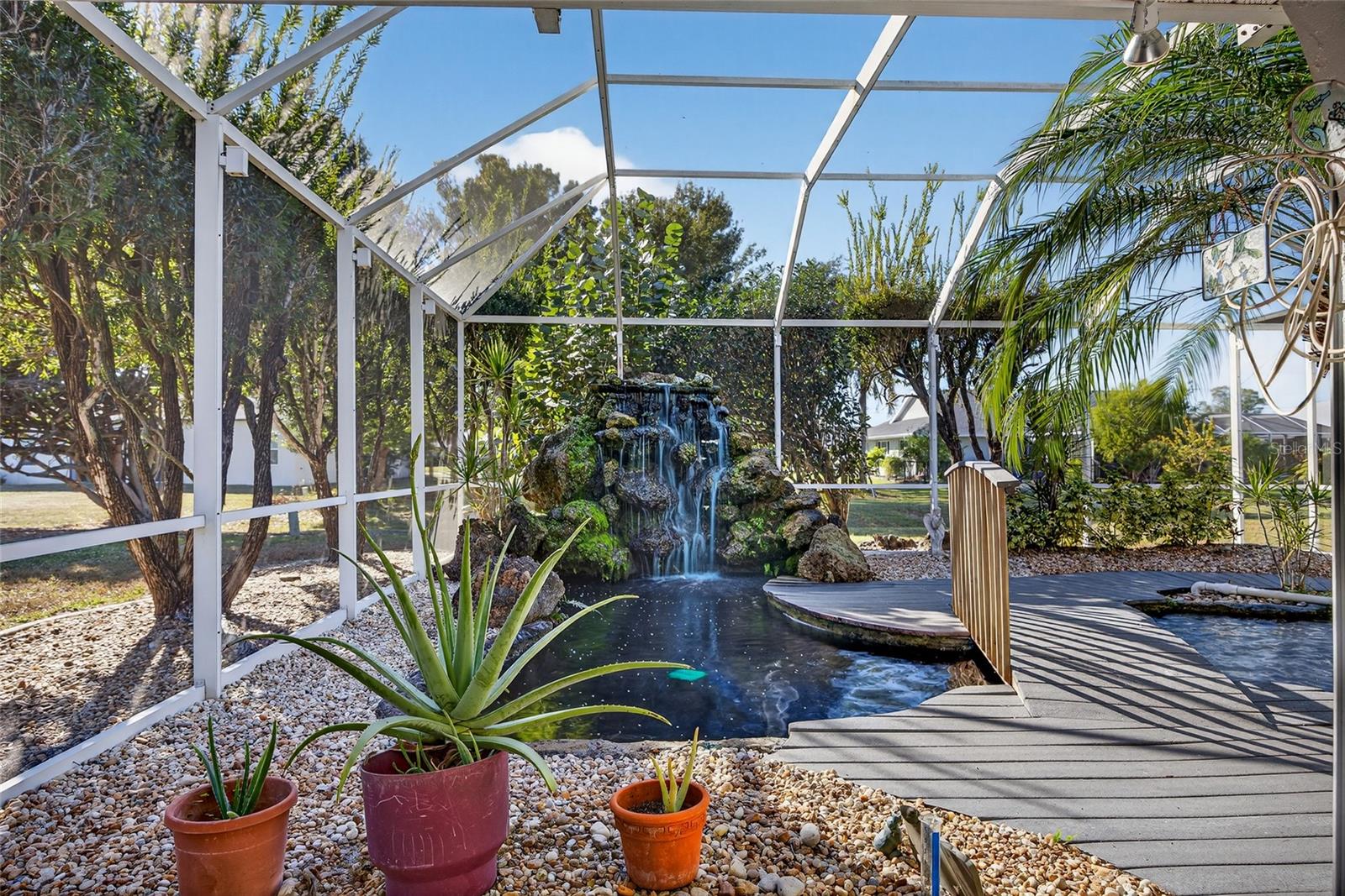 Listing photo id 21 for 1421 Rio De Janeiro Avenue