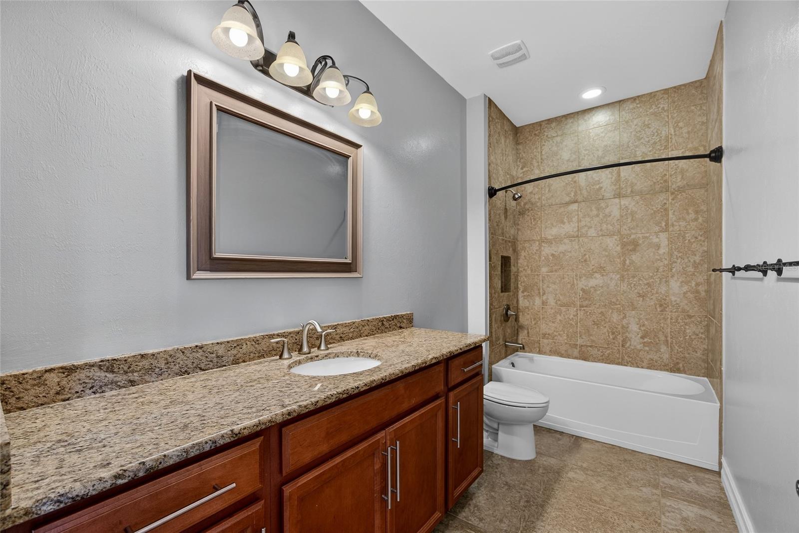 Image 33 of 54 For 1048 Bradberry Drive