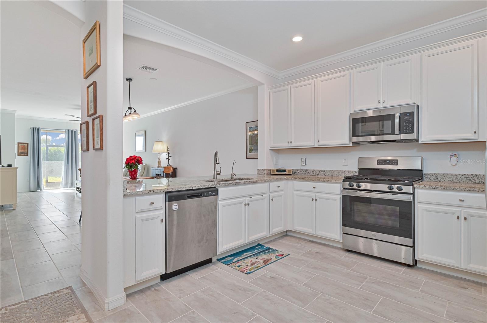 Image 13 of 28 For 17861 Woodland Court