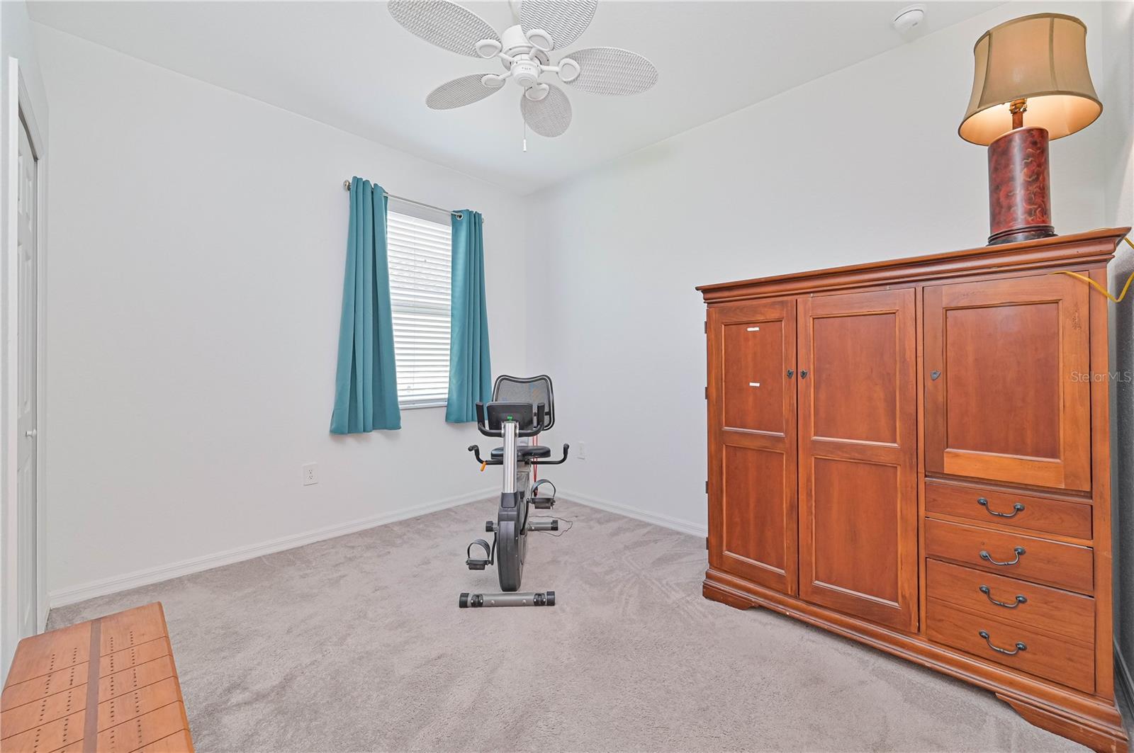 Image 19 of 28 For 17861 Woodland Court