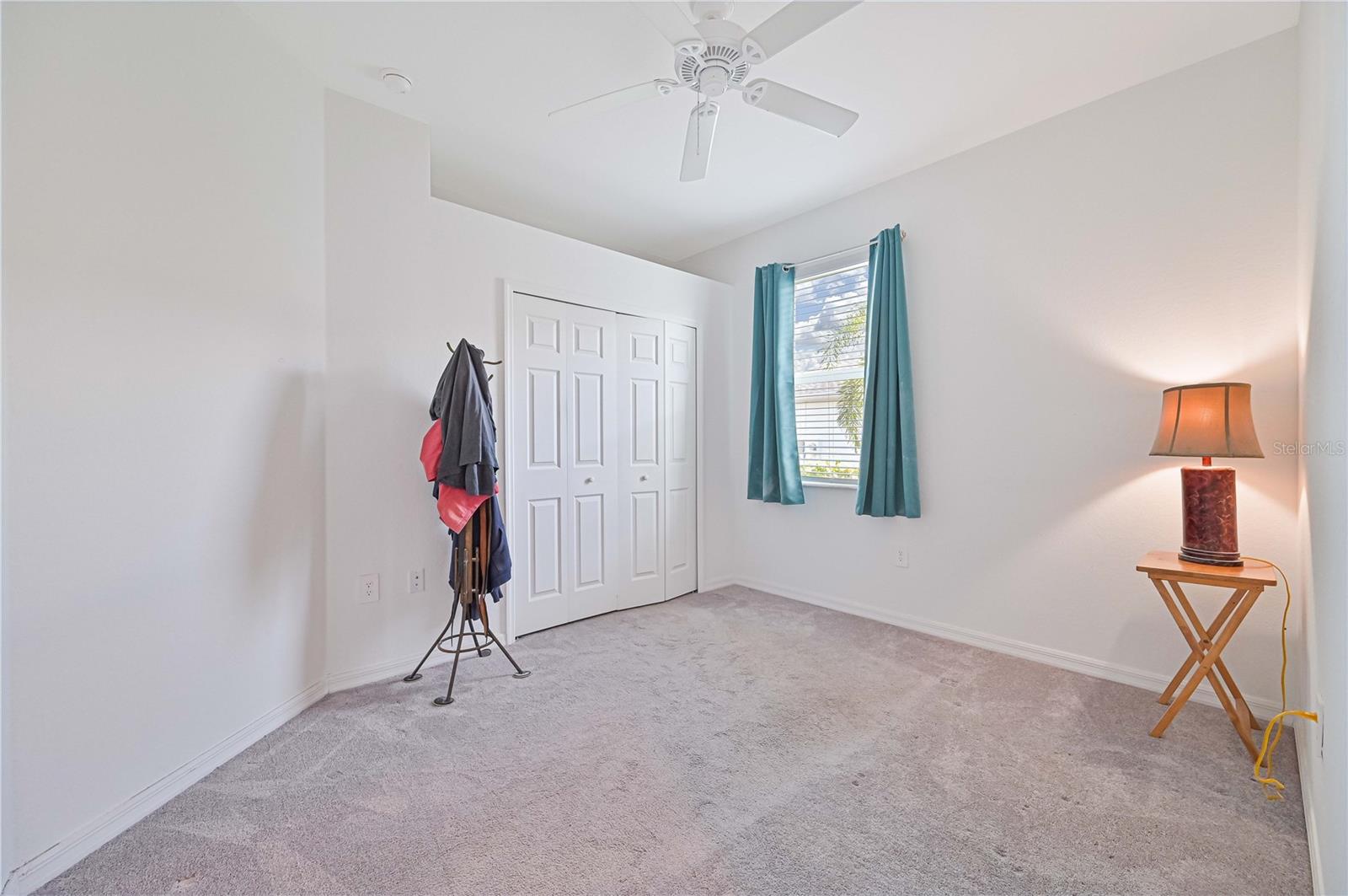 Image 23 of 28 For 17861 Woodland Court