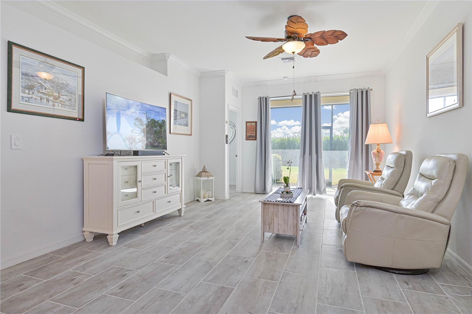 Image 8 of 28 For 17861 Woodland Court