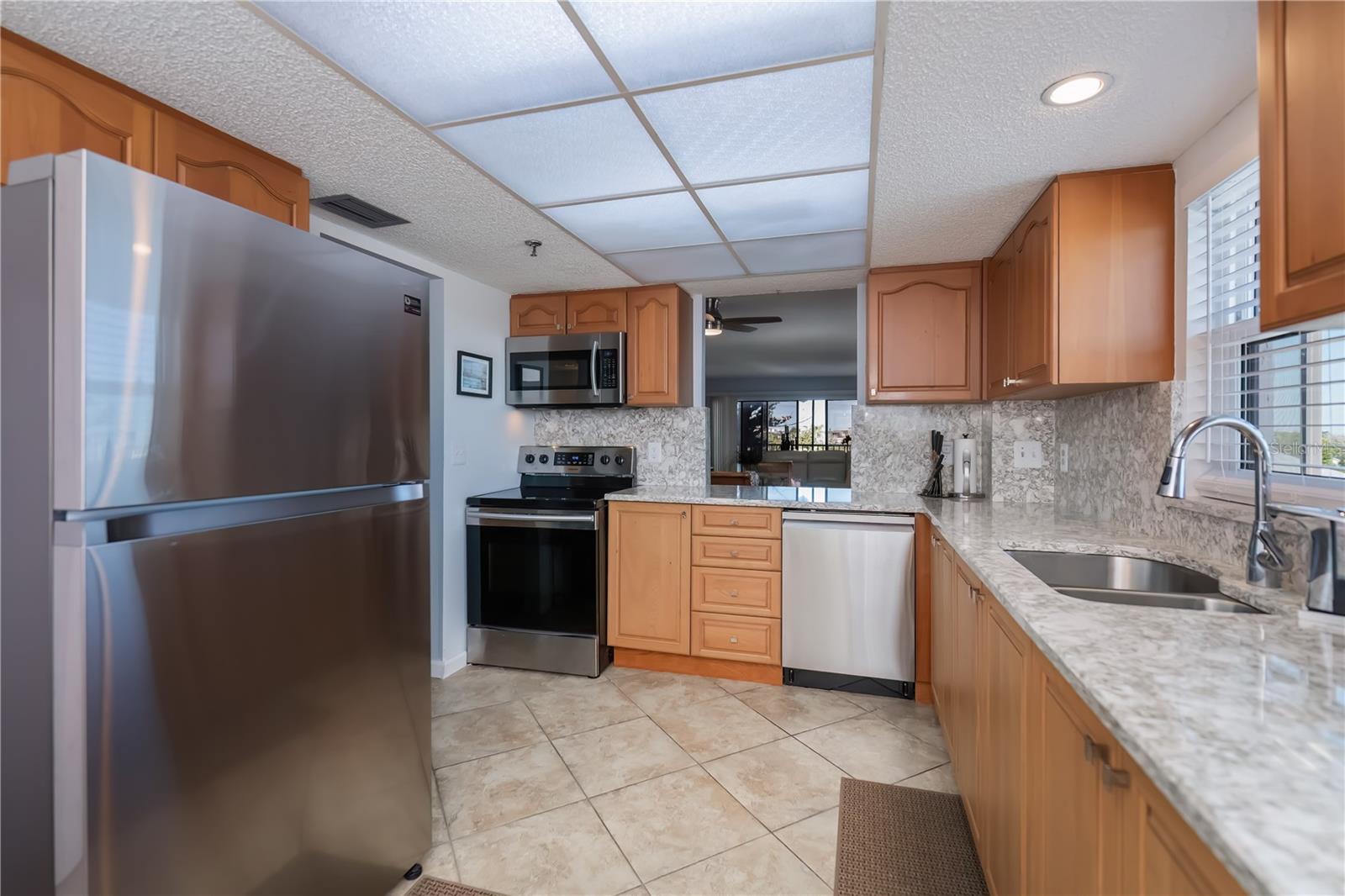 Image 10 of 73 For 1001 Benjamin Franklin Drive 406