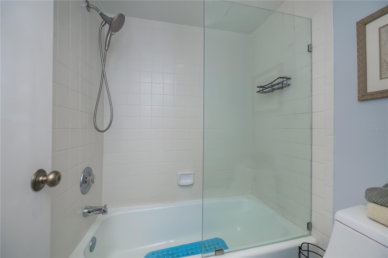 Image 35 of 73 For 1001 Benjamin Franklin Drive 406