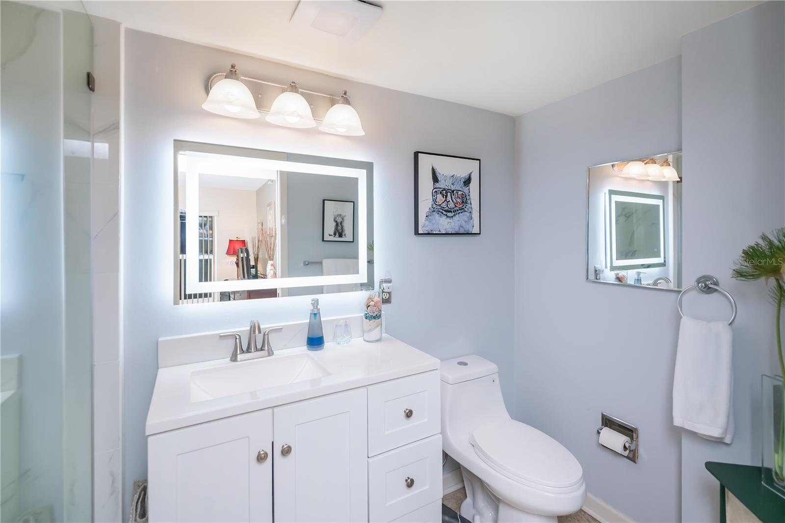 Image 40 of 73 For 1001 Benjamin Franklin Drive 406