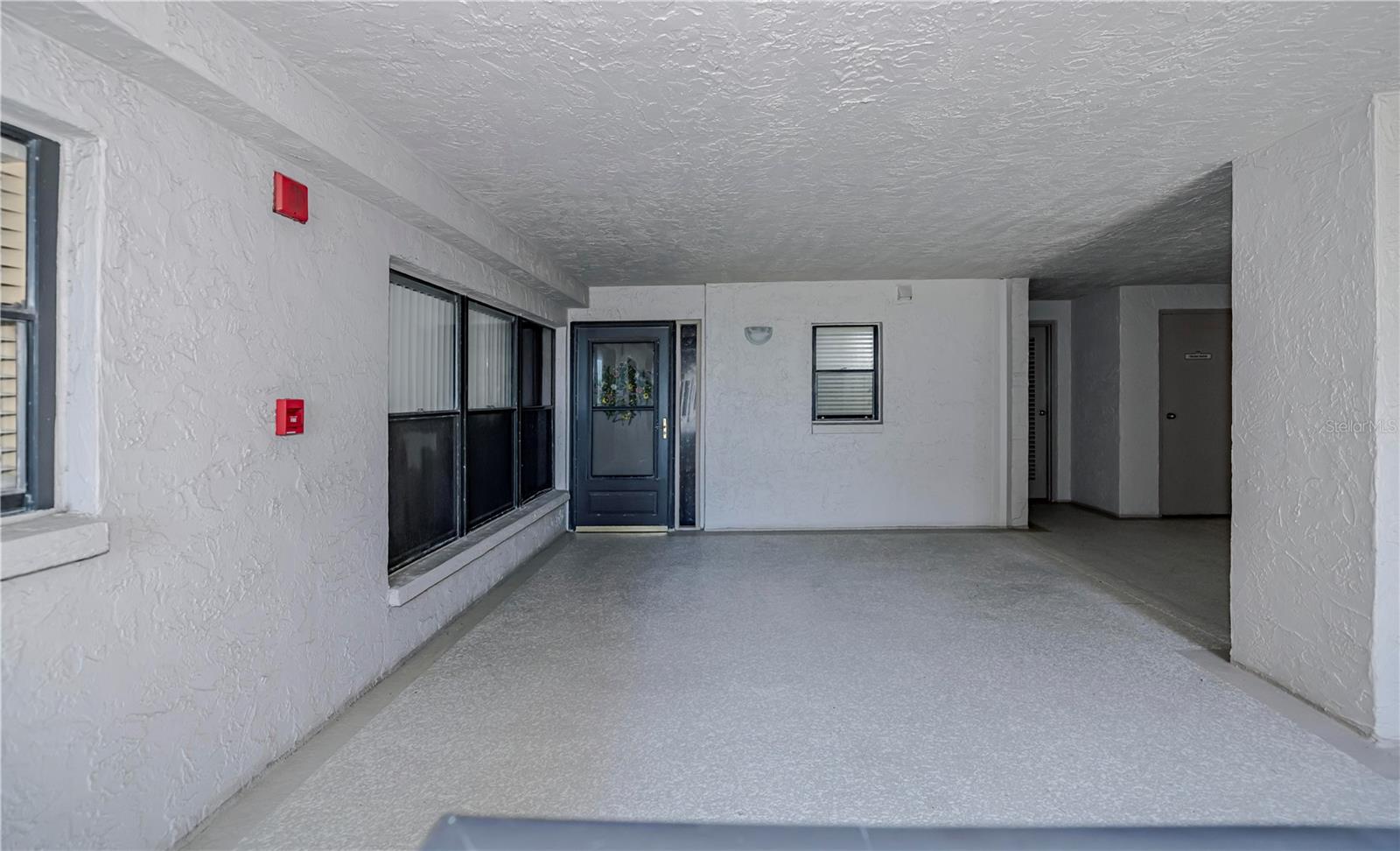 Image 56 of 73 For 1001 Benjamin Franklin Drive 406