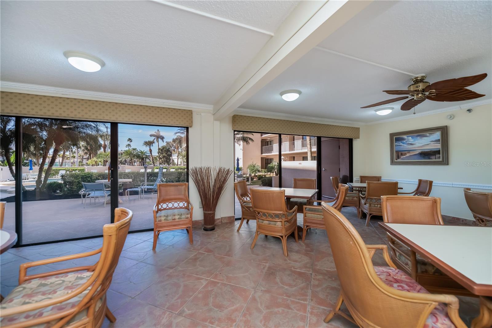 Image 64 of 73 For 1001 Benjamin Franklin Drive 406