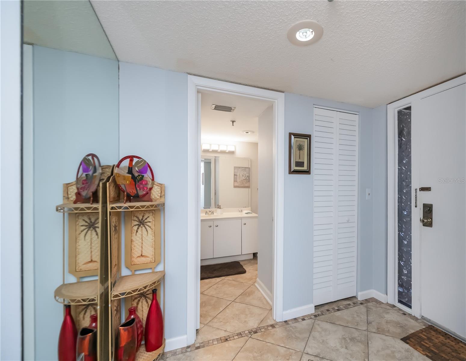 Image 7 of 73 For 1001 Benjamin Franklin Drive 406