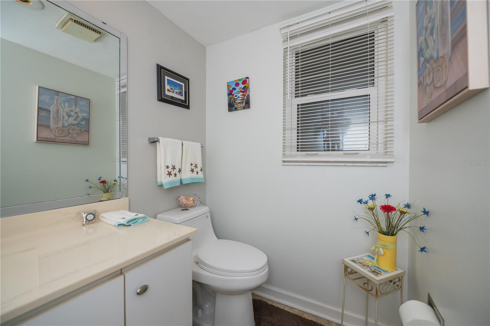 Image 8 of 73 For 1001 Benjamin Franklin Drive 406