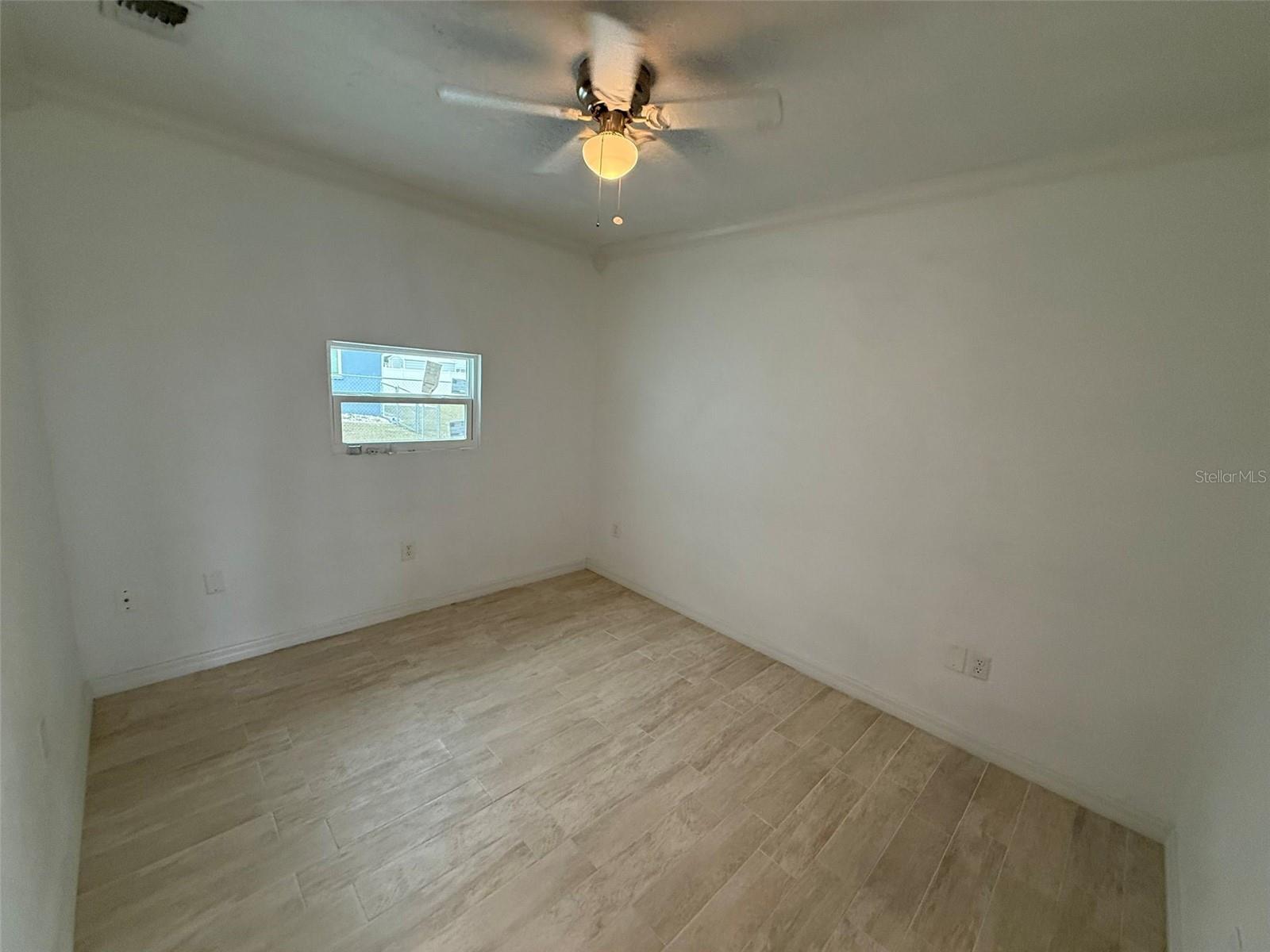 Image 12 of 17 For 512 Dewhurst Street