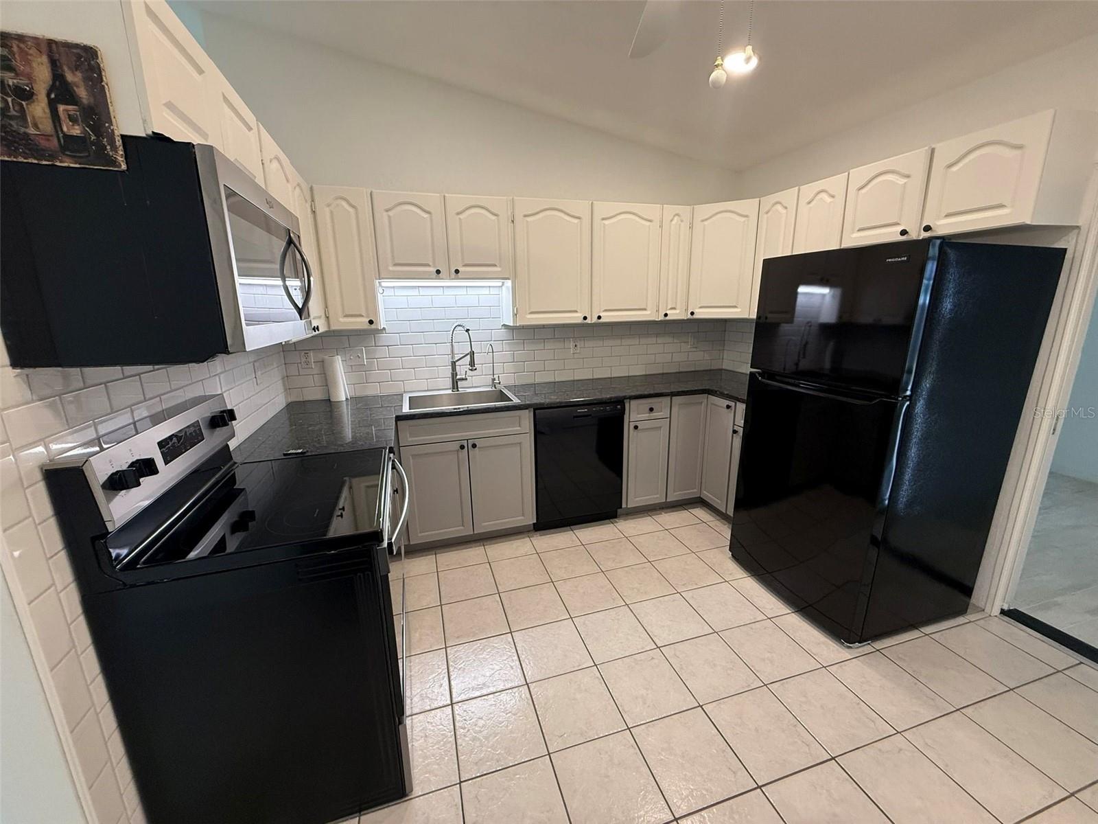 Image 4 of 17 For 512 Dewhurst Street