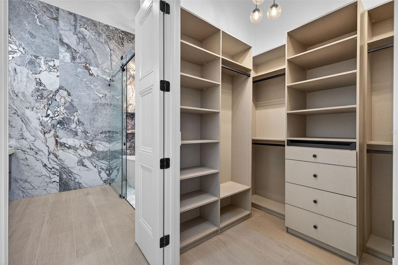 Image 26 of 61 For 2824 35th Street