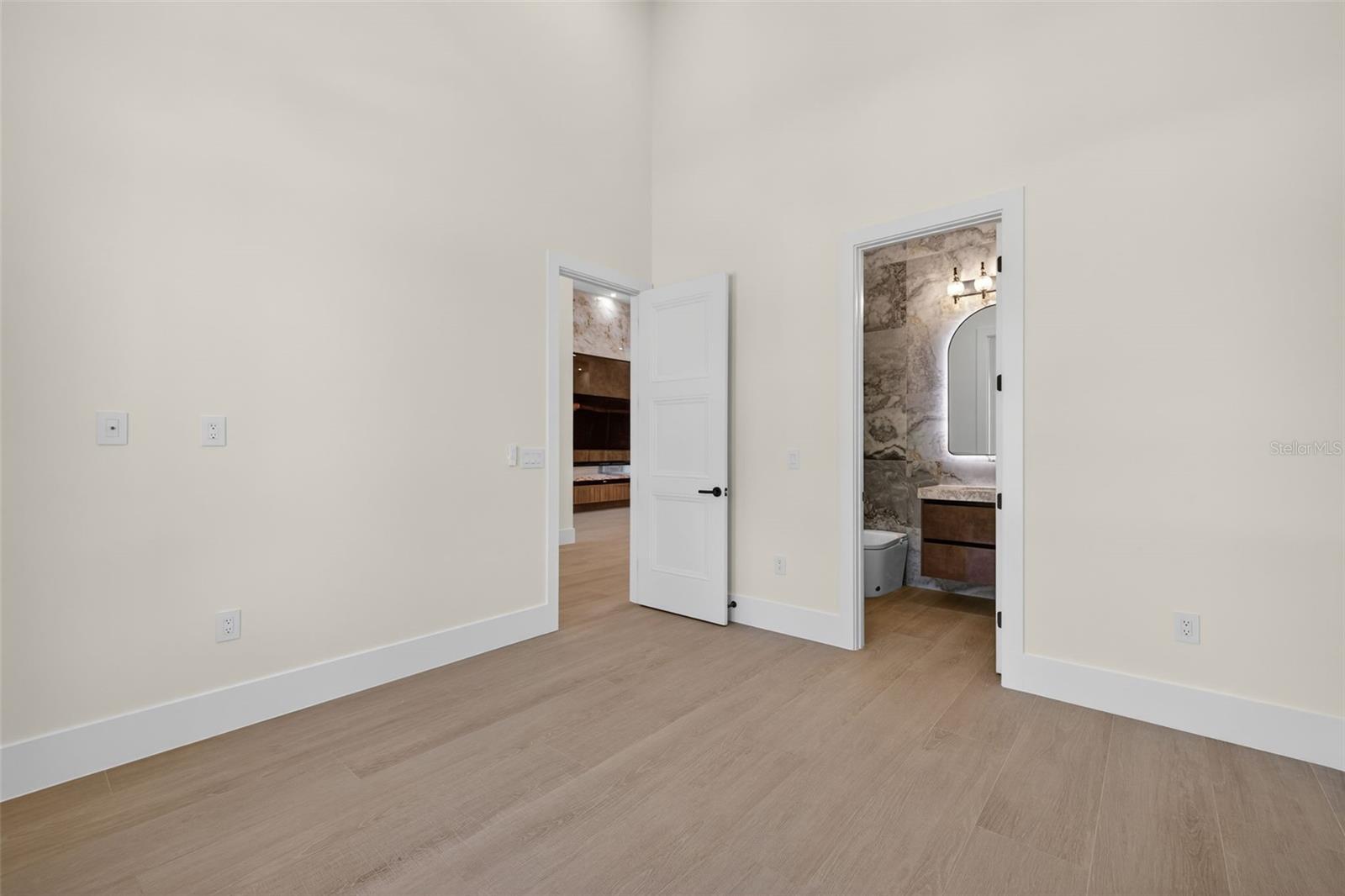 Image 38 of 61 For 2824 35th Street