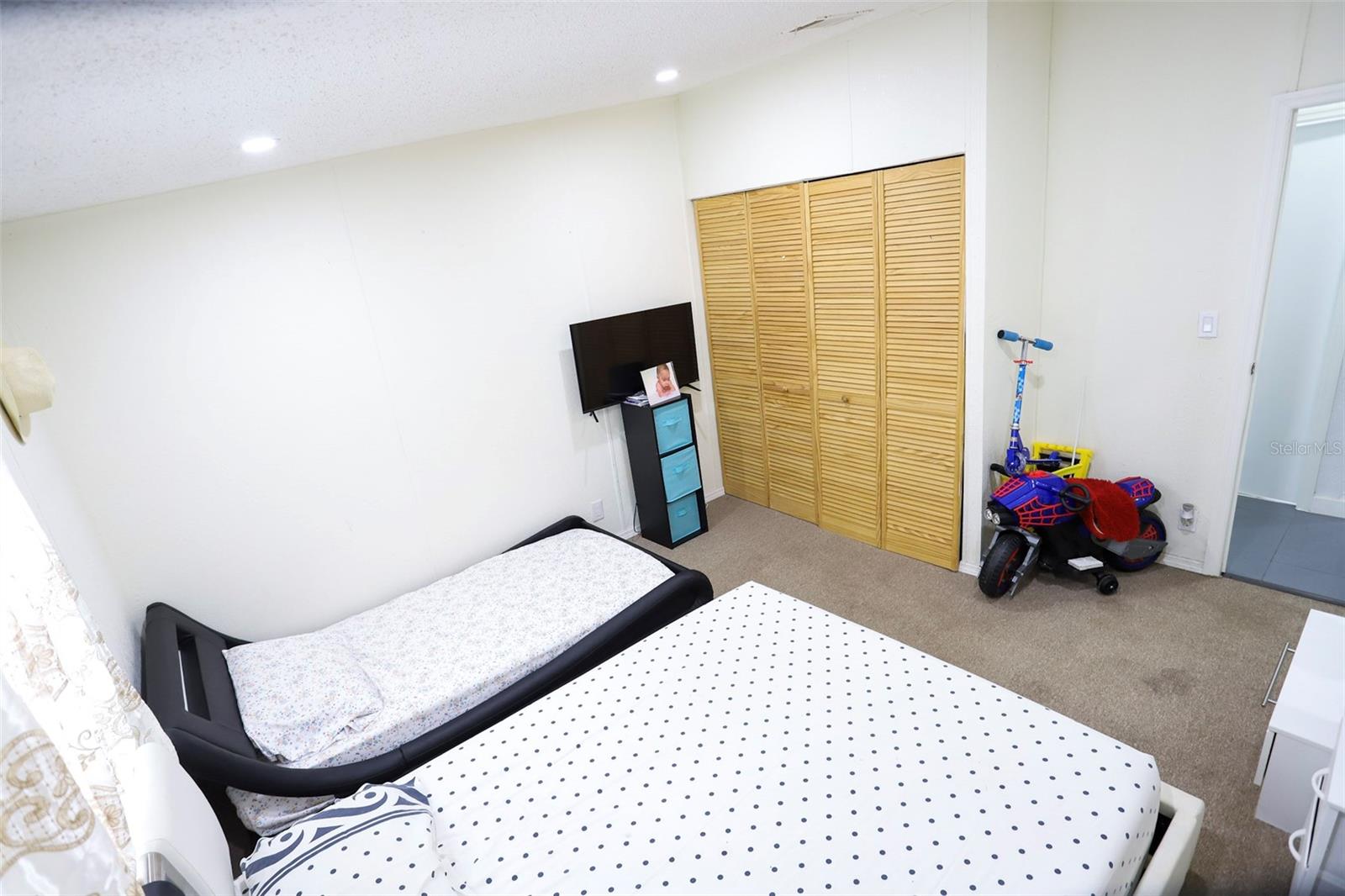 Image 15 of 33 For 41 Ferguson Lane