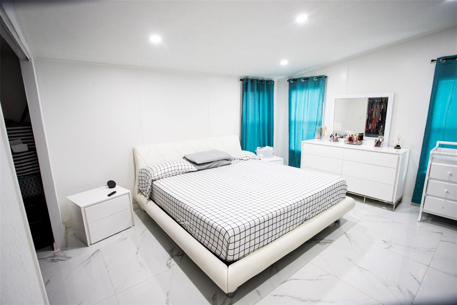 Image 19 of 33 For 41 Ferguson Lane