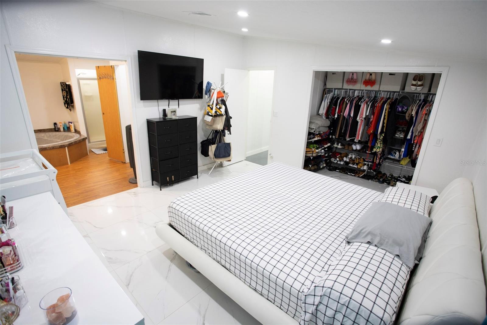 Image 21 of 33 For 41 Ferguson Lane