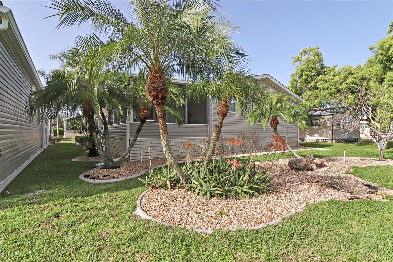 Image 41 of 93 For 2100 Kings Highway 742