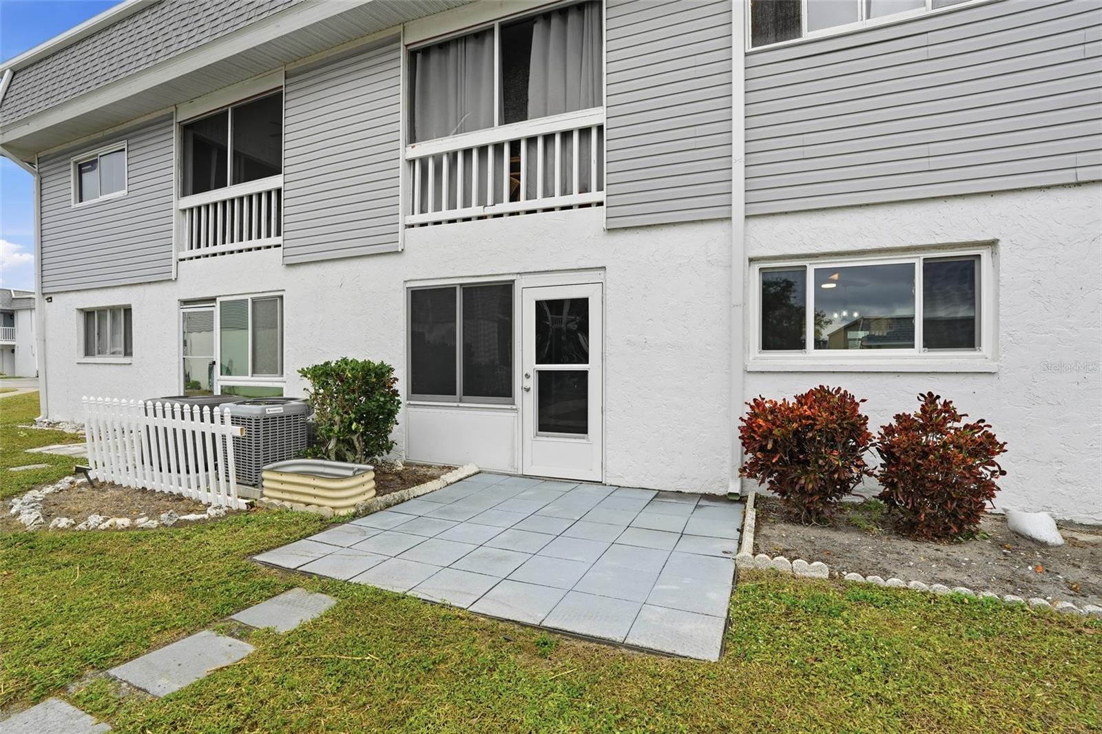 Image 16 of 29 For 22375 Edgewater Drive 124