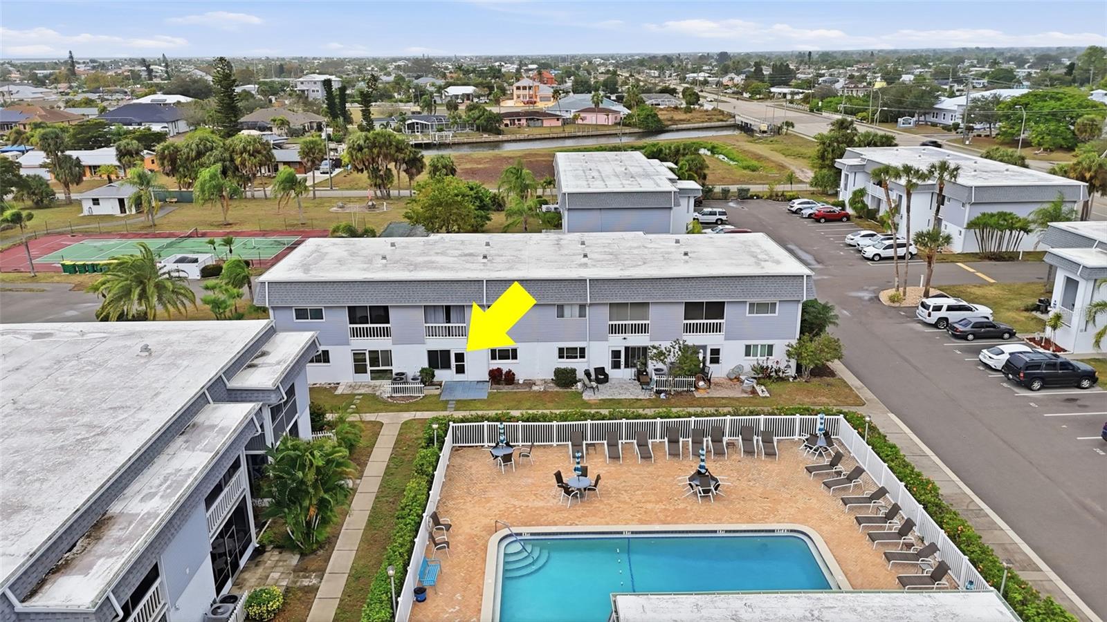 Image 18 of 29 For 22375 Edgewater Drive 124