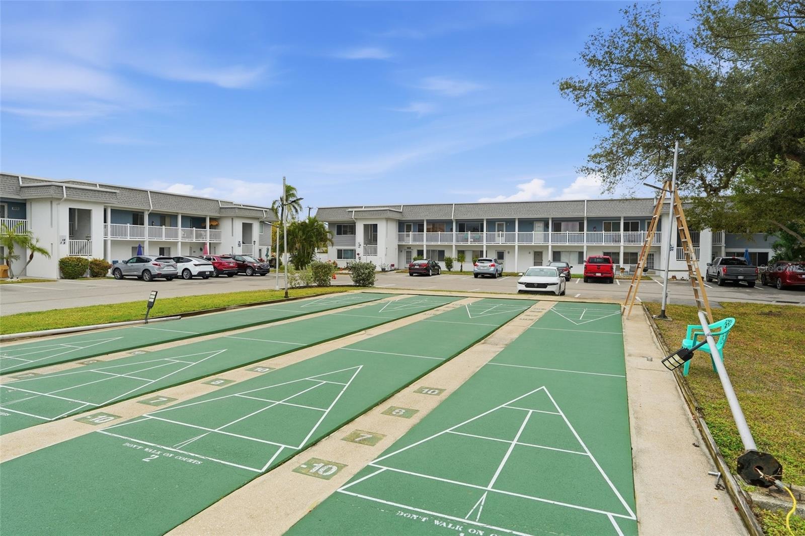 Image 22 of 29 For 22375 Edgewater Drive 124